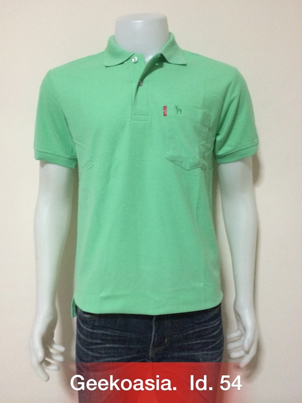 เสื้อโปโลชายสีเขียวมิ้น