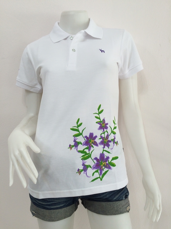 เสื้อโปโลหญิงขาวลาย